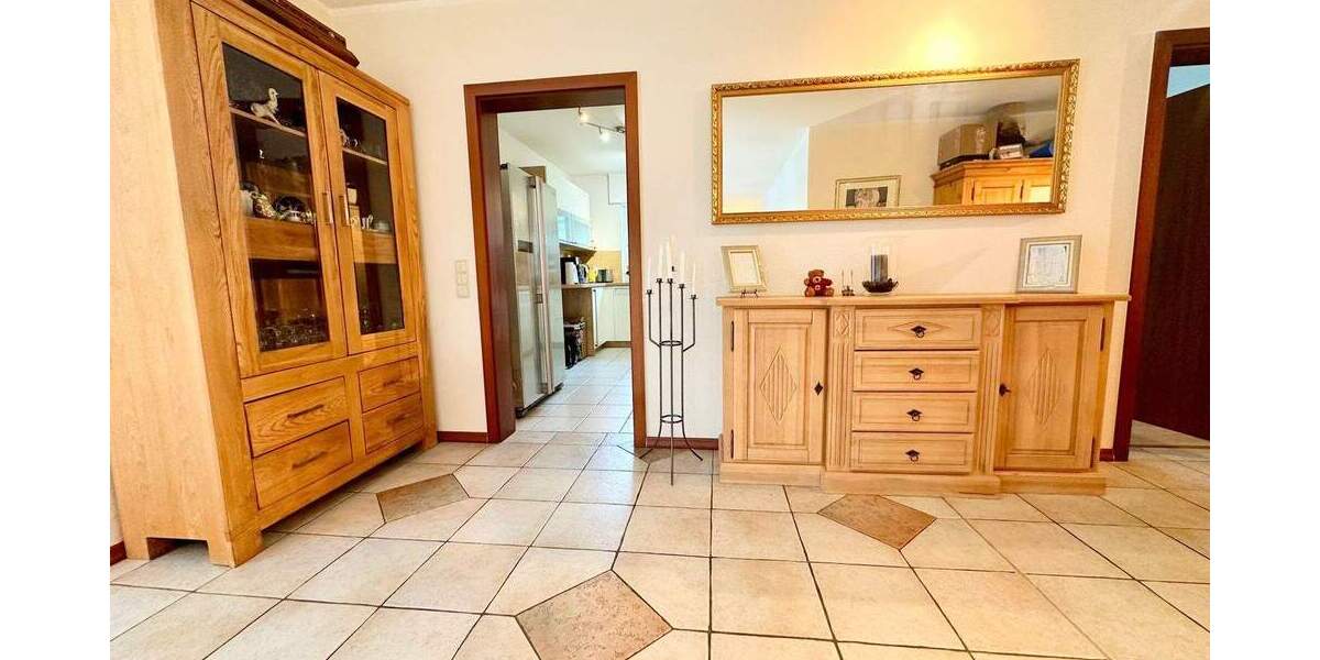 Etagenwohnung Hilden Kalstert - 4 Zimmer, 113 m&sup2;, 419.000&euro; | Angebot:25689208