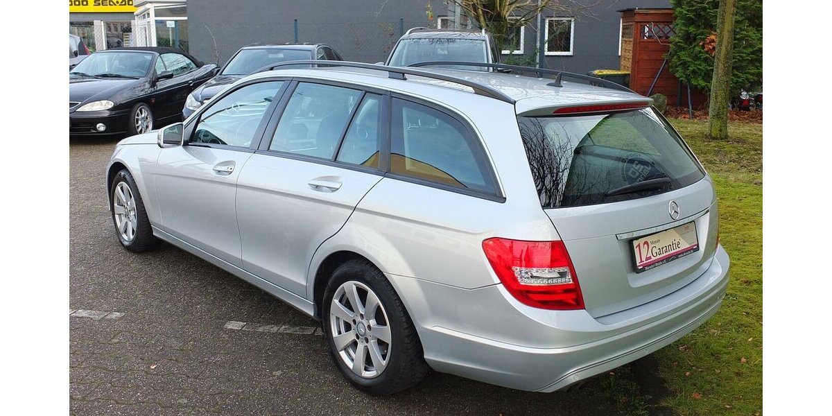 Mercedes-Benz C 180 T CGI BE AUTOM NAVI AHK PARCTRONIC SHZ 149.785 km 11.908 &euro; Köln 50858