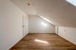 Dachgeschoßwohnung Düsseldorf Stadtbezirk 5 - 3 Zimmer, 68 m&sup2;, 1.120&euro; | Angebot:26689640