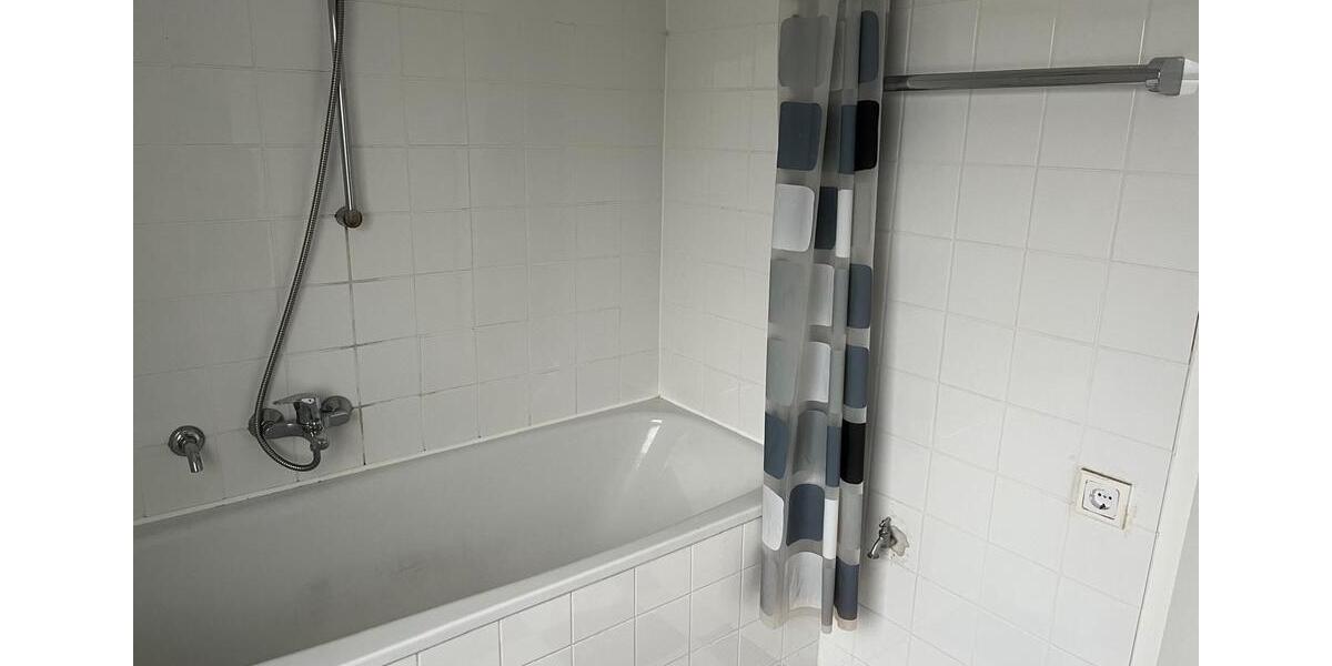 Etagenwohnung Burscheid - 2 Zimmer, 90 m&sup2;, 780&euro; | Angebot:25294112
