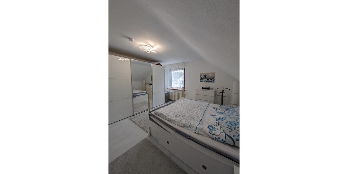 Dachgeschoßwohnung Köln Porz - 4 Zimmer, 94 m&sup2;, 1.310&euro; | Angebot:25949050