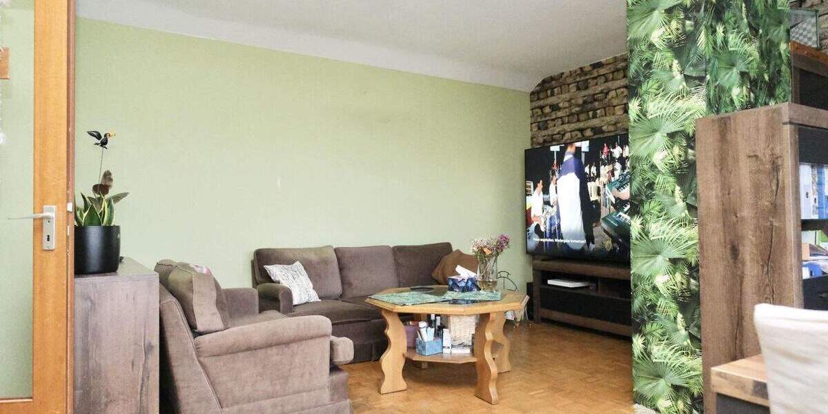Etagenwohnung Neuss Rosellen - 4 Zimmer, 96 m&sup2;, 239.000&euro; | Angebot:25687337