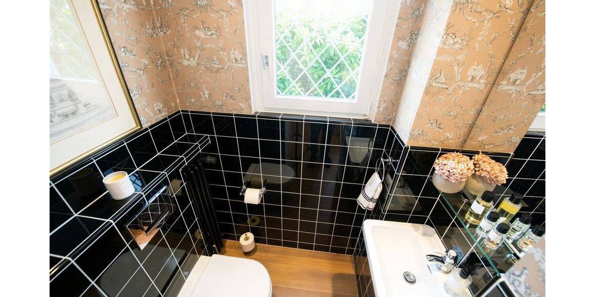 Einfamilienhaus Meerbusch Büderich - 9 Zimmer, 335 m&sup2;, 2.450.000&euro; | Angebot:26229702