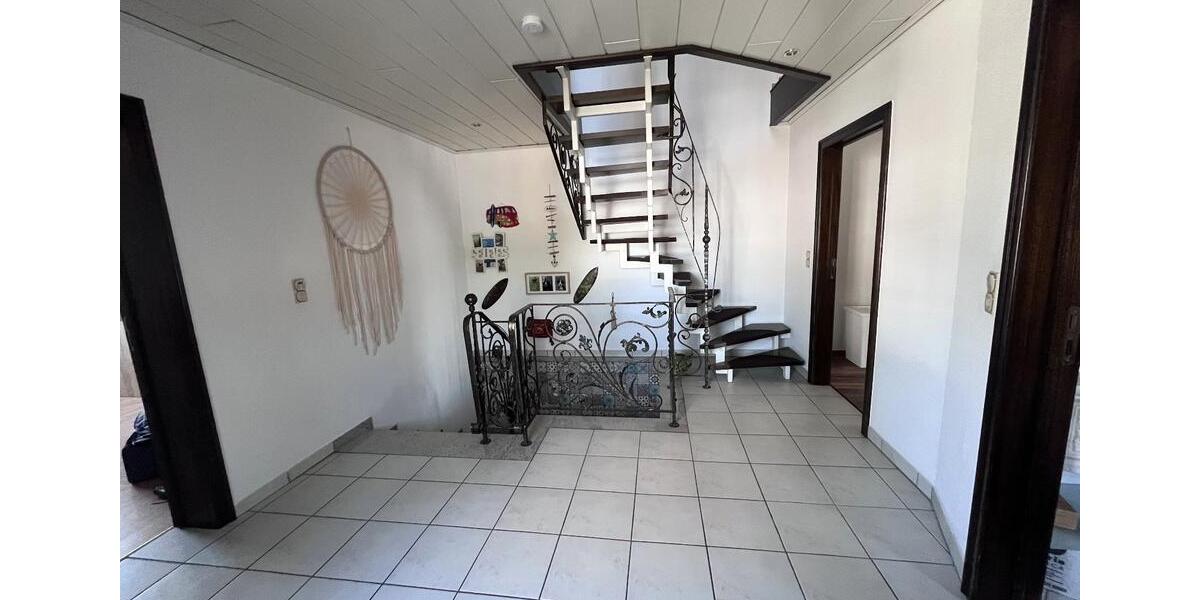 Mehrfamilienhaus, Wohnhaus Bergheim - 4 Zimmer, 167 m&sup2;, 2.420&euro; | Angebot:25899926