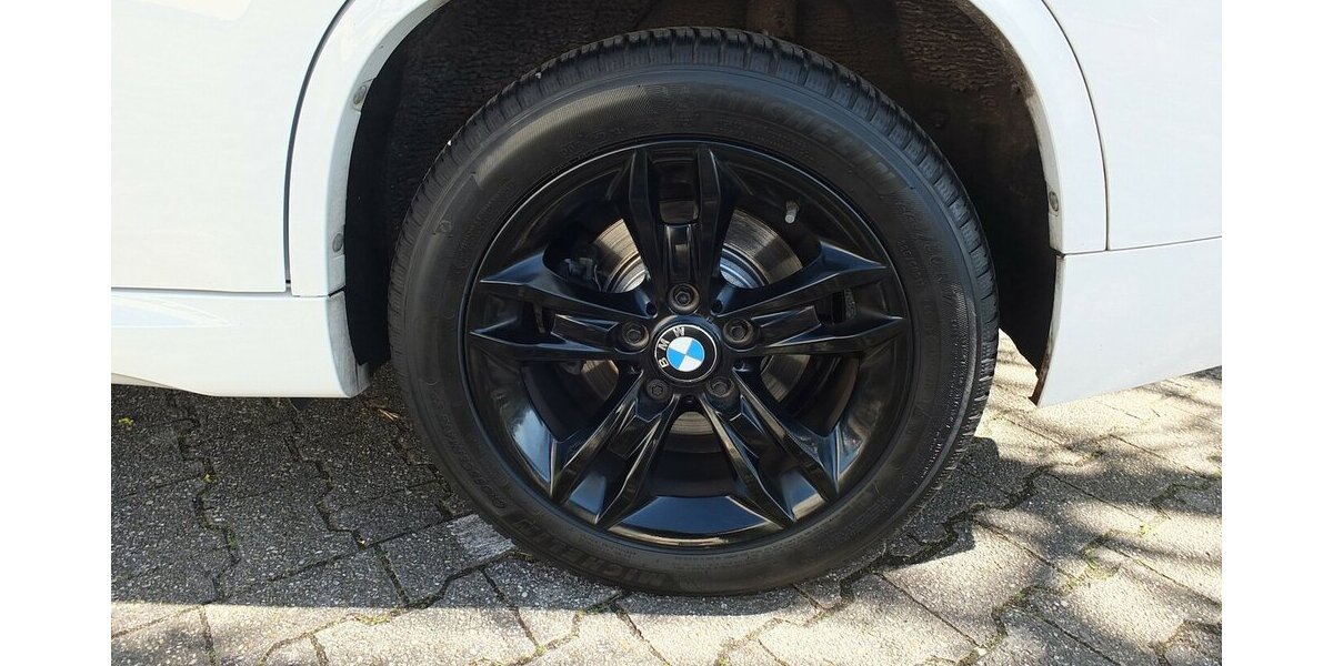 BMW X1 16 d sDrive LEDER XENON NAVI PANORAMA M-SPORTPA 133.459 km 12.804 &euro; Köln 50858