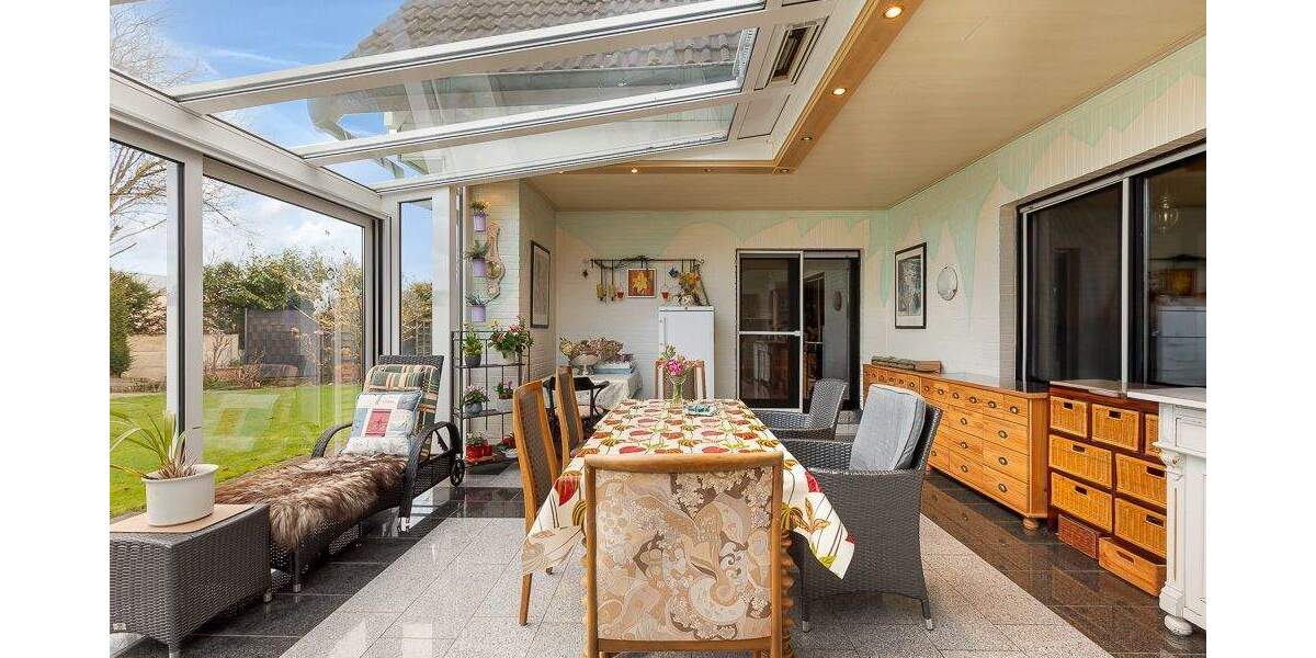 Einfamilienhaus Bedburg Kaster - 8 Zimmer, 341 m&sup2;, 699.000&euro; | Angebot:25738509