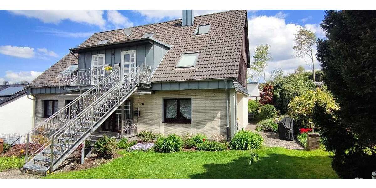 Einfamilienhaus Solingen Mitte - 9 Zimmer, 272 m&sup2;, 599.000&euro; | Angebot:25252578