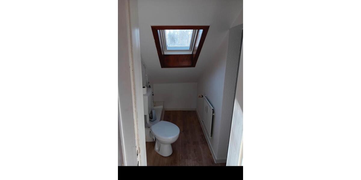 Dachgeschoßwohnung Remscheid - 3 Zimmer, 57 m&sup2;, 400&euro; | Angebot:26028930