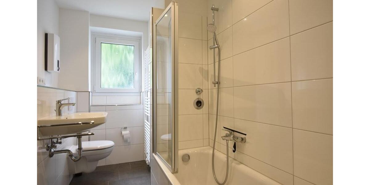 Etagenwohnung Düsseldorf Niederkassel - 2 Zimmer, 75 m&sup2;, 1.290&euro; | Angebot:22440568