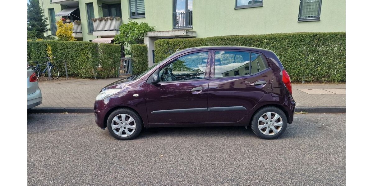 Hyundai i10 122.000 km 2.350 &euro; Köln 51107