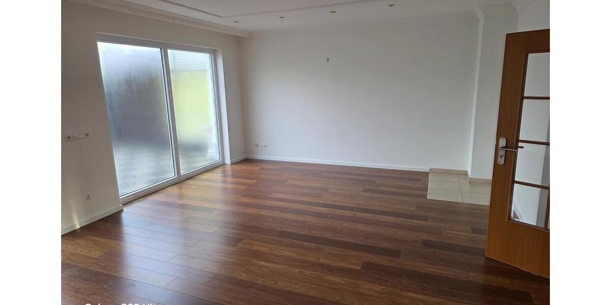 Doppelhaushälfte Bergheim - 5 Zimmer, 170 m&sup2;, 1.950&euro; | Angebot:25844200