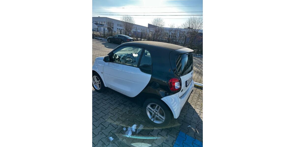Smart ForTwo 26.500 km 9.800 &euro; Köln 51149