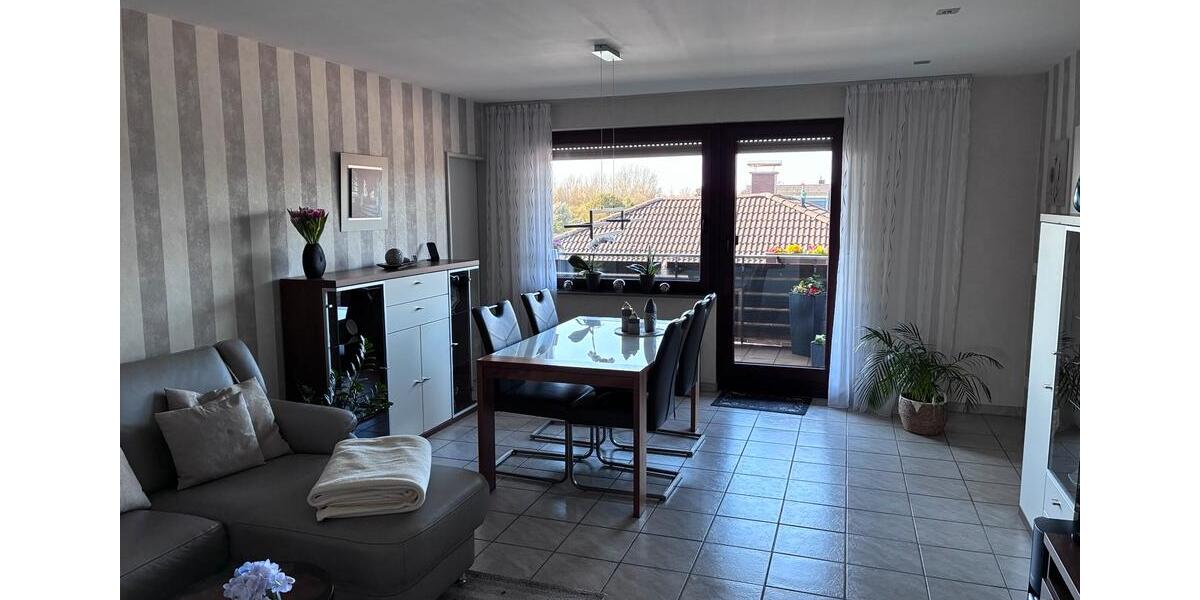 Dachgeschoßwohnung Elsdorf - 3 Zimmer, 120 m&sup2;, 1.500&euro; | Angebot:25103880