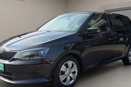 Skoda Fabia 161.526 km 7.499 &euro; Düsseldorf 40235