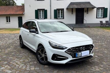 Hyundai i30 196.390 km 11.500 &euro; Köln 51067
