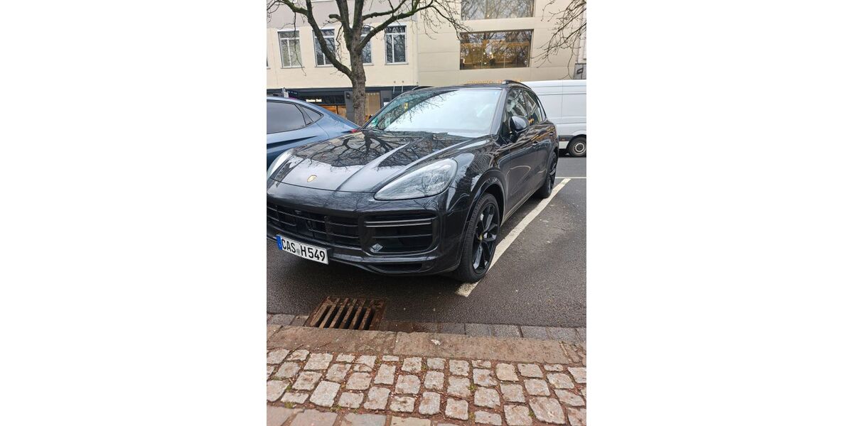 Porsche Cayenne 146.000 km 49.000 &euro; DÜSSELDORF 40210
