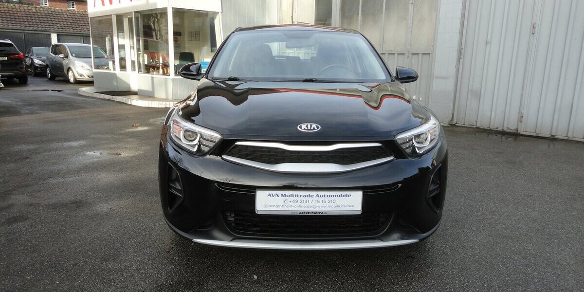 Kia Stonic 1,2 Edition7- Klima SHZ PDC Alu 33Tk,1 Hd 33.000 km 13.499 &euro; Neuss 41462