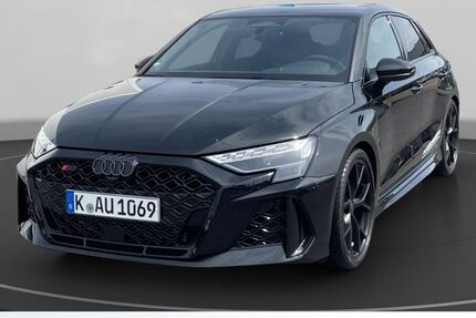 Audi RS3 2.500 km 69.990 &euro; Köln 51145