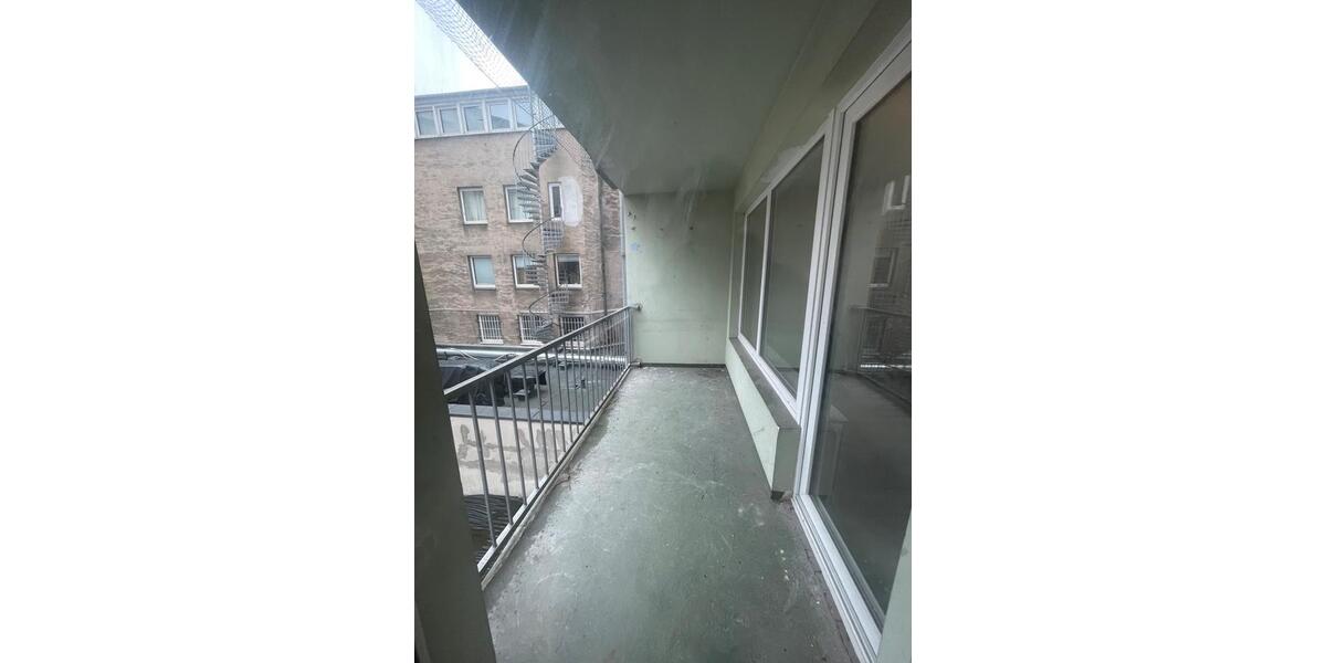 Etagenwohnung Düsseldorf Stadtmitte - 1 Zimmer, 120 m&sup2;, 737&euro; | Angebot:25718233