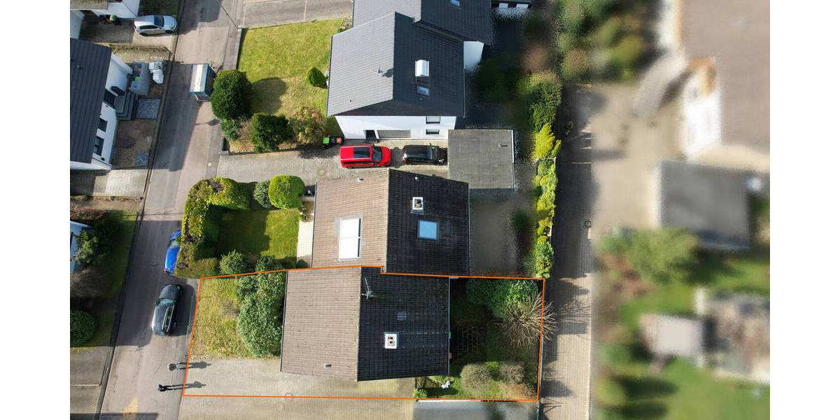 Doppelhaushälfte Odenthal / Blecher Blecher - 4 Zimmer, 111 m&sup2;, 335.000&euro; | Angebot:26017456
