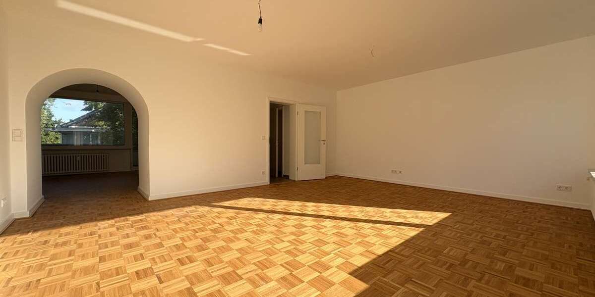 Etagenwohnung Düsseldorf Lörick - 6 Zimmer, 157 m&sup2;, 2.350&euro; | Angebot:27352171