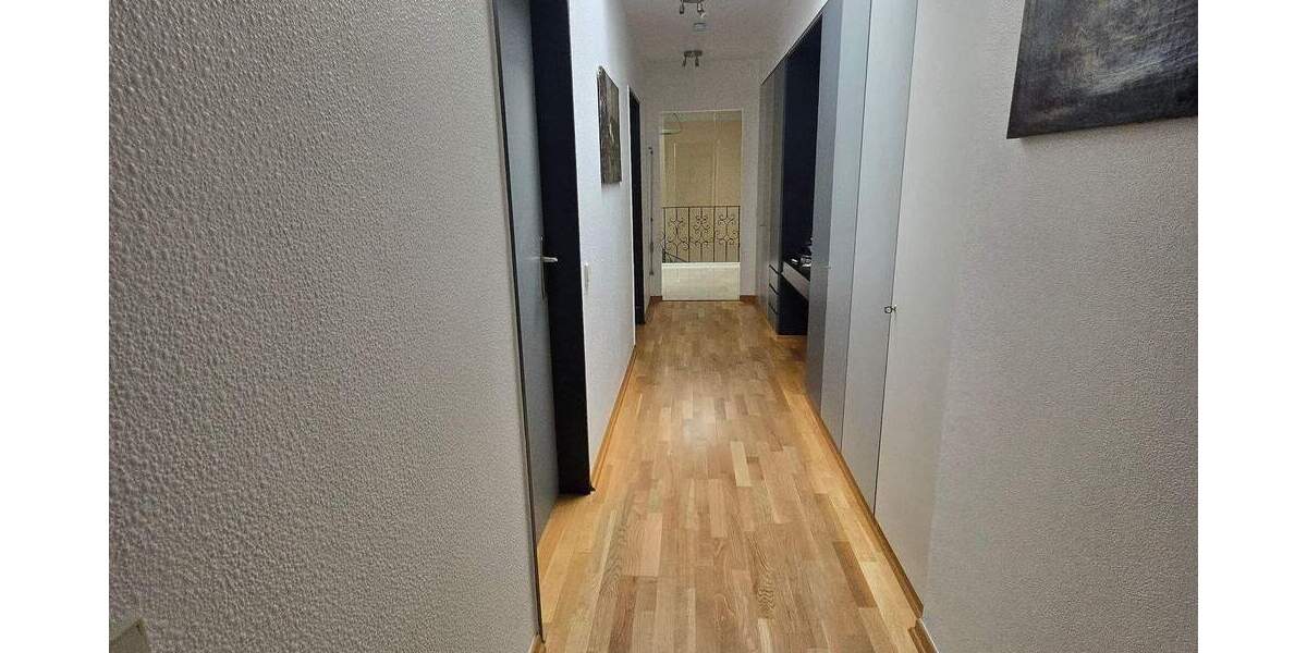 Einfamilienhaus Frechen Habbelrath - 8 Zimmer, 364 m&sup2;, 850.000&euro; | Angebot:25802450