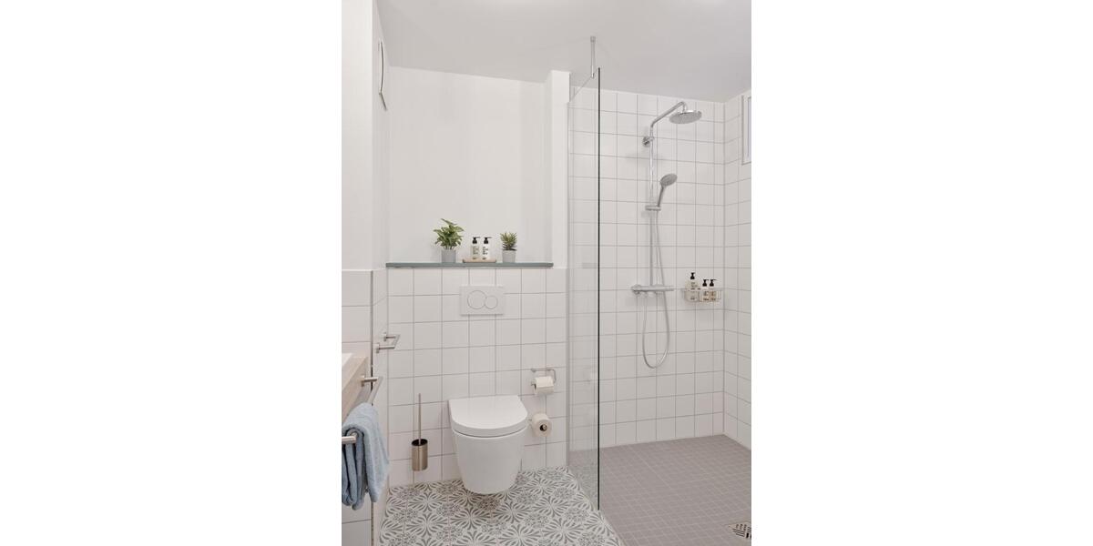 Etagenwohnung Düsseldorf Heerdt - 1 Zimmer, 25 m&sup2;, 650&euro; | Angebot:23090722