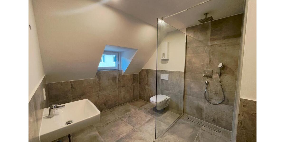 Etagenwohnung Düsseldorf Niederkassel - 2 Zimmer, 66 m&sup2;, 1.300&euro; | Angebot:24002364