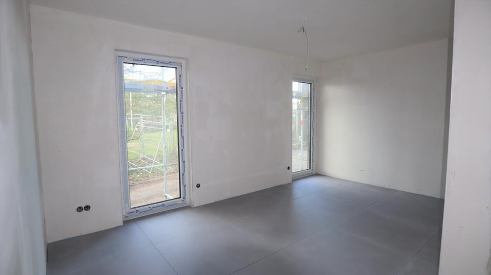Erdgeschoßwohnung Bergisch Gladbach Gronau - 3 Zimmer, 90 m&sup2;, 1.395&euro; | Angebot:26702208