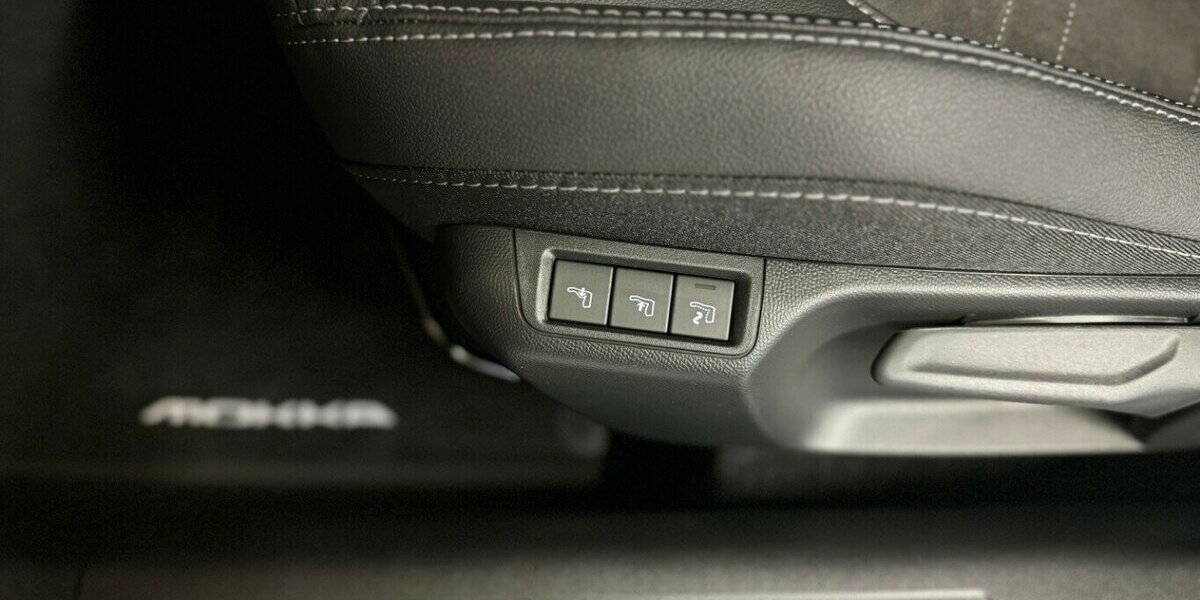 Opel Mokka-e Ultimate, Navi Pro, LED-Matrix-Licht, Kame 9.500 km 26.980 &euro; HAAN 42781