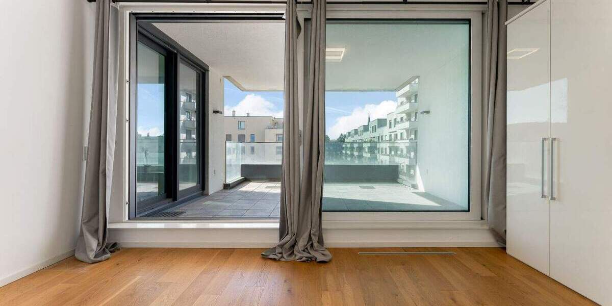 Etagenwohnung Düsseldorf Heerdt - 2 Zimmer, 101 m&sup2;, 650.000&euro; | Angebot:25863484