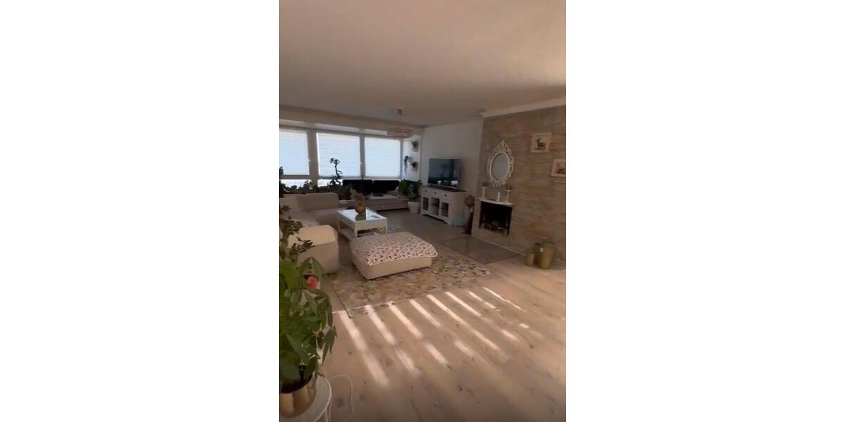 Etagenwohnung Remscheid Remscheid-Süd - 4 Zimmer, 124 m&sup2;, 1.700&euro; | Angebot:25047297