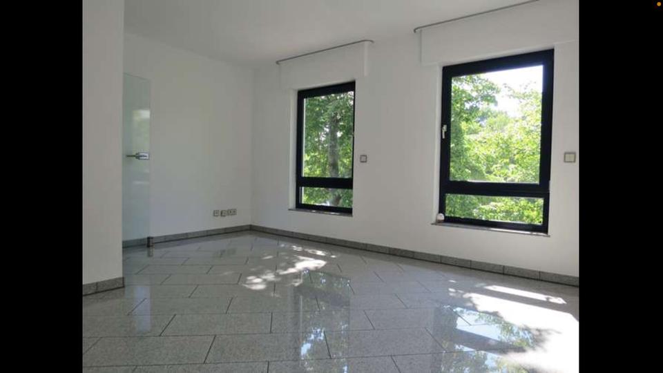 Etagenwohnung Köln Nippes - 2 Zimmer, 74 m&sup2;, 1.150&euro; | Angebot:25972362