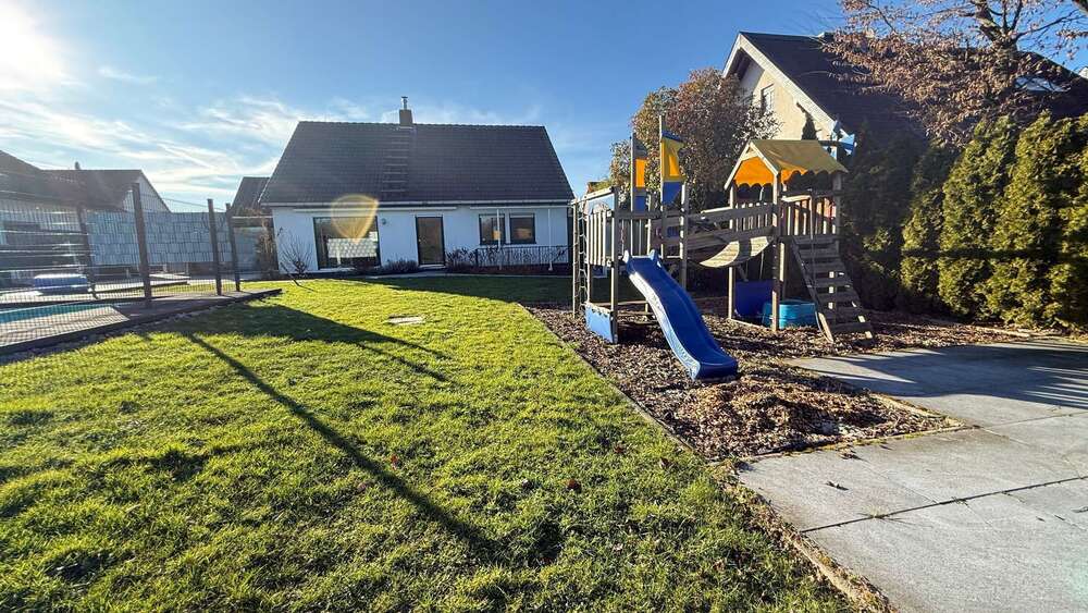 Einfamilienhaus Leverkusen Bergisch Neukirchen - 6 Zimmer, 212 m&sup2;, 795.000&euro; | Angebot:27016615