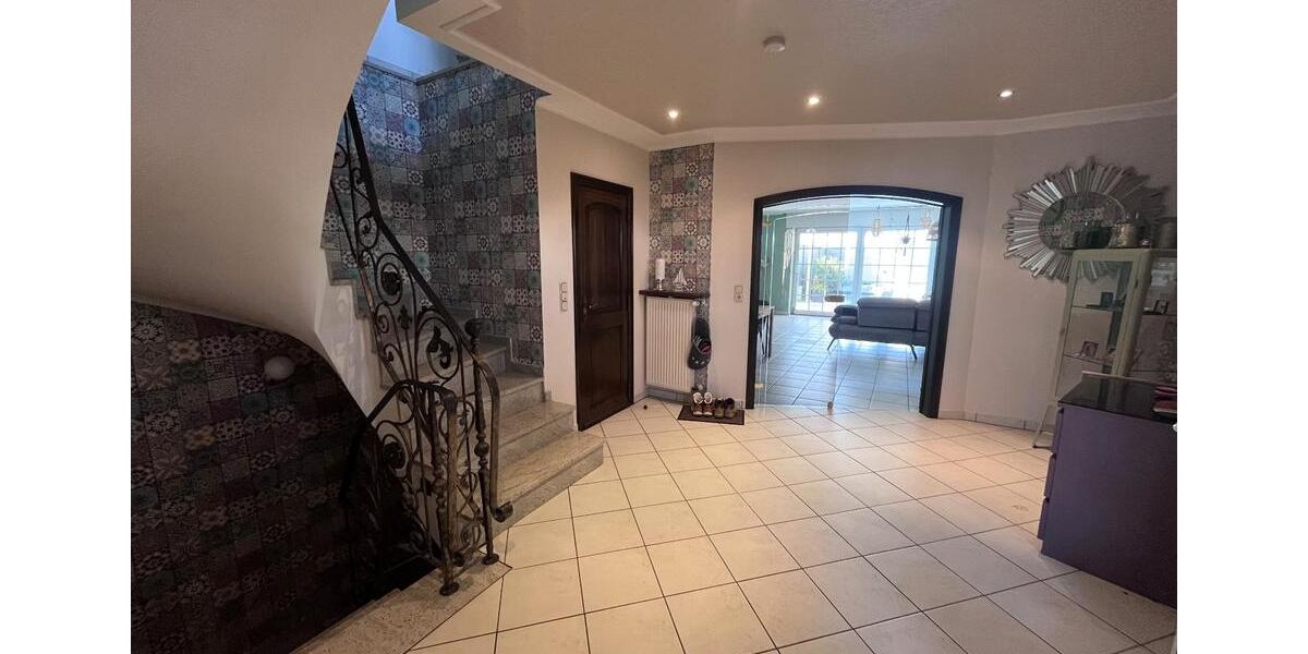 Mehrfamilienhaus, Wohnhaus Bergheim - 4 Zimmer, 167 m&sup2;, 2.420&euro; | Angebot:25899926