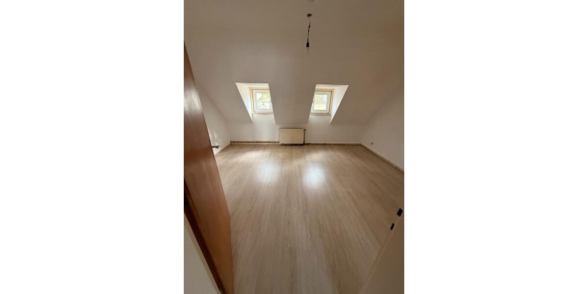 Dachgeschoßwohnung Heiligenhaus - 2 Zimmer, 50 m&sup2;, 450&euro; | Angebot:25882194