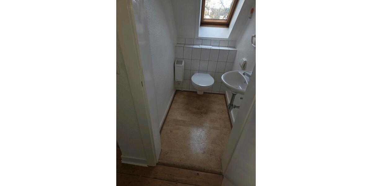 Dachgeschoßwohnung Hilden - 2 Zimmer, 40 m&sup2;, 550&euro; | Angebot:26030044