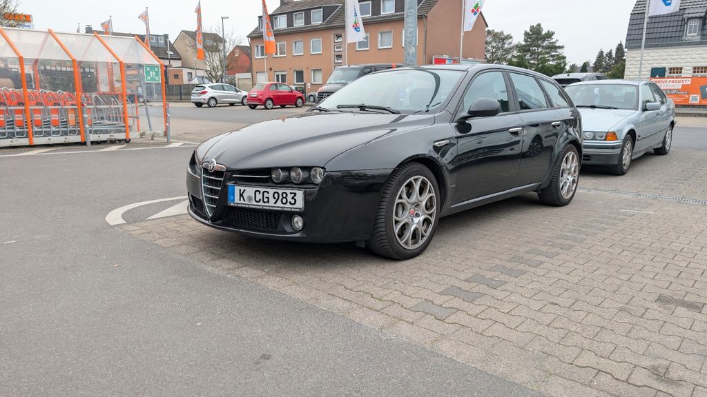 Alfa Romeo 159 266.600 km 3.750 &euro; Köln 51061
