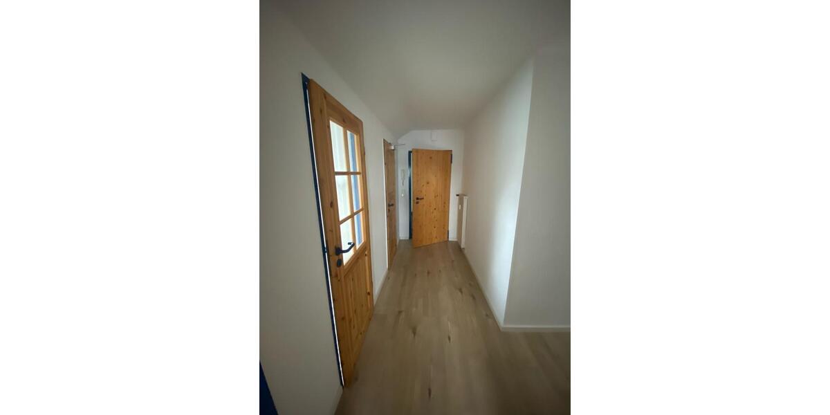 Dachgeschoßwohnung Wermelskirchen - 2 Zimmer, 35 m&sup2;, 350&euro; | Angebot:25850356