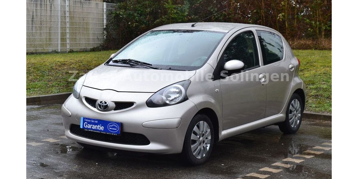 Toyota Aygo (X) 149.990 km 2.990 &euro; Solingen 42659