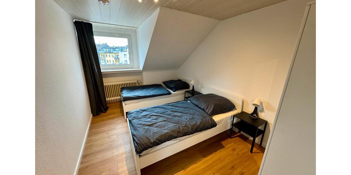 Etagenwohnung Solingen - 3 Zimmer, 85 m&sup2;, 15&euro; | Angebot:23912668