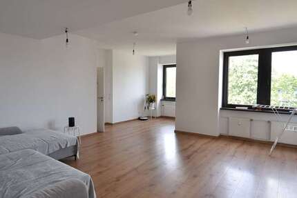 Wohnung Düsseldorf Stadtbezirk 2 - 3 Zimmer, 90 m&sup2;, 1.510&euro; | Angebot:23786153