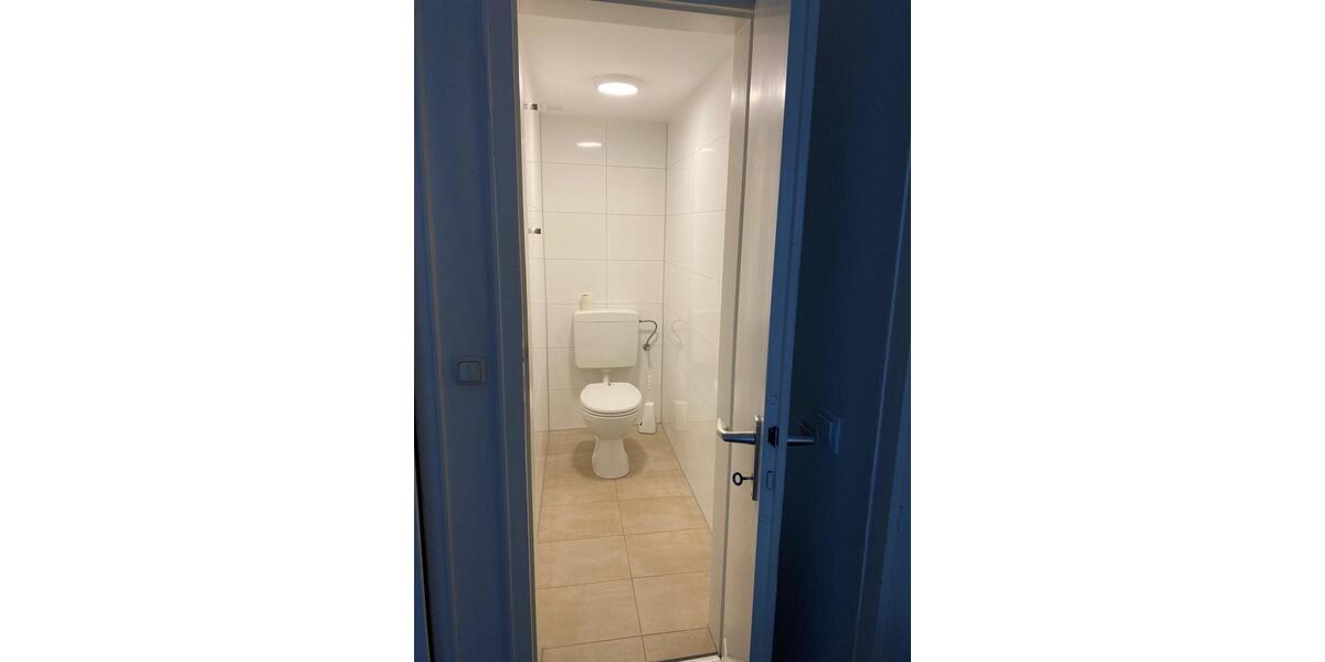 Dachgeschoßwohnung Köln Lindenthal - 1 Zimmer, 15 m&sup2;, 430&euro; | Angebot:26033837