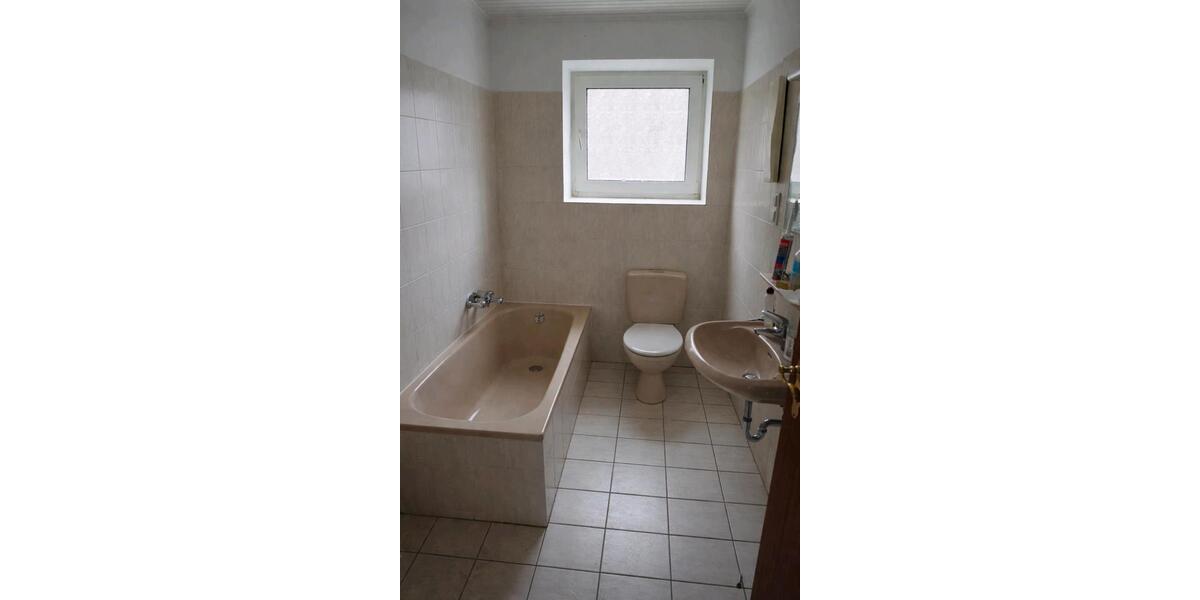 Etagenwohnung Hürth - 2 Zimmer, 70 m&sup2;, 1.214&euro; | Angebot:25753637