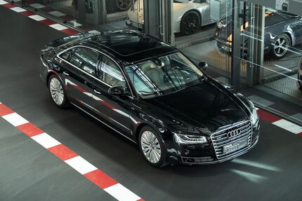 Audi A8 161.000 km 35.490 &euro; Köln 50829