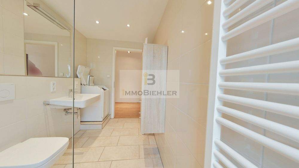 Etagenwohnung Köln Weiden - 2 Zimmer, 55 m&sup2;, 315.000&euro; | Angebot:25876970