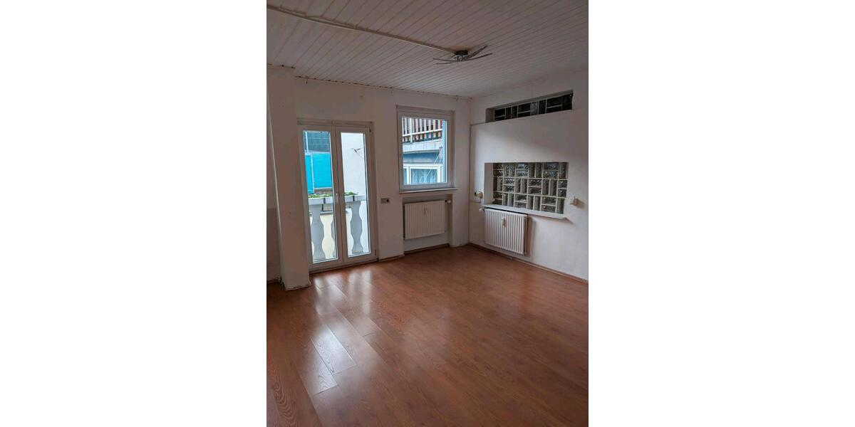 Etagenwohnung Bergheim - 2 Zimmer, 80 m&sup2;, 930&euro; | Angebot:25975016