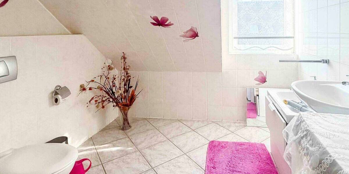 Reihenmittelhaus Köln Blumenberg - 7 Zimmer, 194 m&sup2;, 640.000&euro; | Angebot:26699570
