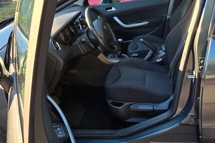 Peugeot 308 127.159 km 3.000 &euro; Willich 47877