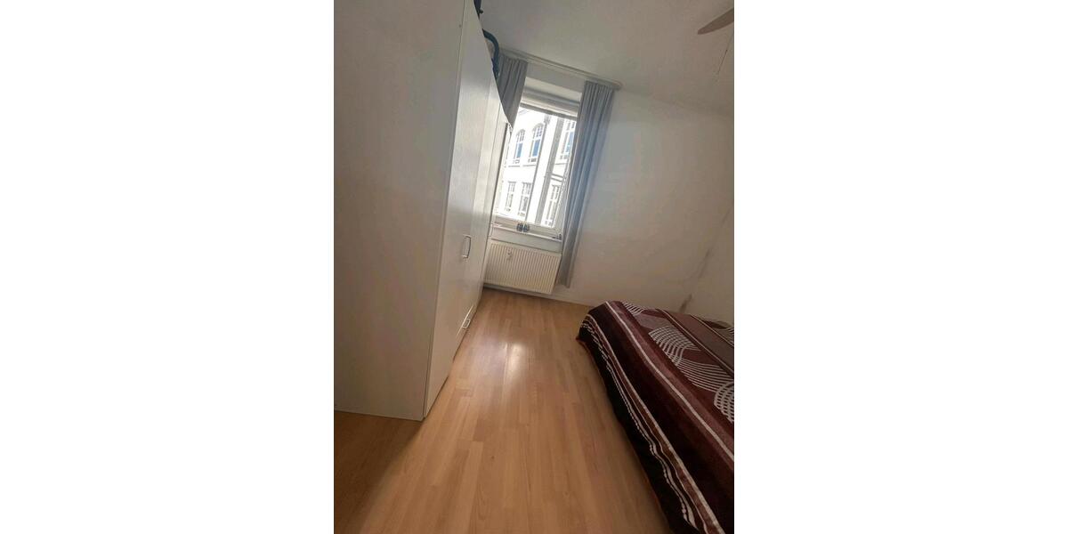 Etagenwohnung Solingen - 2 Zimmer, 62 m&sup2;, 845&euro; | Angebot:25439059